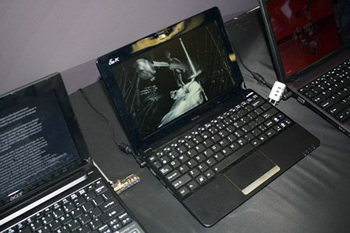 eee PC 1015B and 1215B